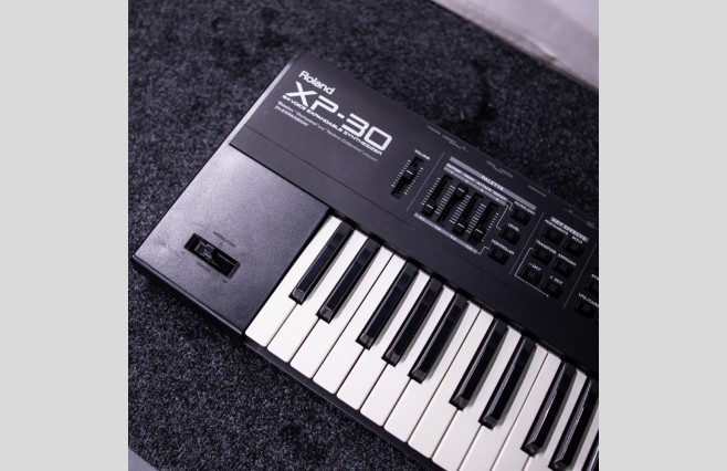 Used Roland XP-30 Synthesizer with Vintage Sound Expansion & Flight Case (SN:ZM45843) - Image 5